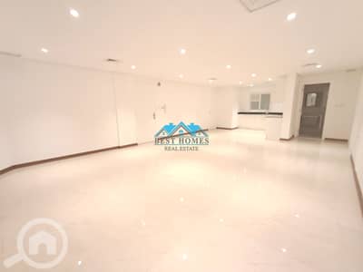 فلیٹ 3 غرف نوم للايجار في الصديق، مدينة الكويت - Modern 3 Bedroom Apartment with Open Kitchen and Maid Room in Sadeeq فلیٹ 3 غرف نوم للايجار في الصديق، مدينة الكويت - Modern 3 Bedroom Apartment with Open Kitchen and Maid Room in Sadeeq