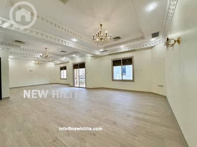 شقة 4 غرف نوم للايجار في الجابرية، مدينة الكويت - Spacious 4-Bedroom floor apartment for rent in Jabriya