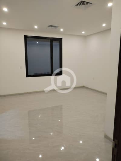 4 Bedroom Apartment for Rent in Al Zahra, Kuwait City - دور للايجار في الزهراء مع بلكونات بناية جديدة