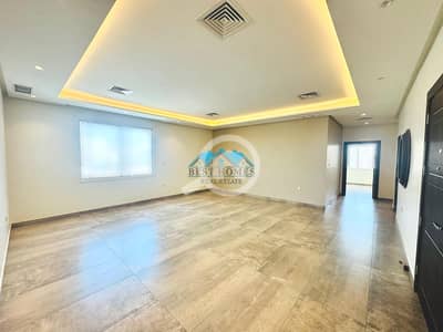 فلیٹ 5 غرف نوم للايجار في فنيطيس، مدينة الكويت - Modern & Spacious 5 Bedrooms Floor Apartment in Al Funaitees