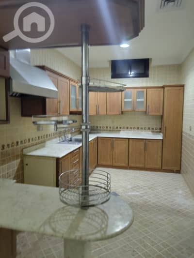 3 Bedroom Flat for Rent in Al Zahra, Kuwait City - للايجار شقة الزهراء حوش ساقط 3 غرف و غ خادمة