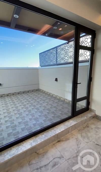 3 Bedroom Flat for Rent in Jaber Al Ahmed, Kuwait City - للإيجار شقة في جابر الاحمد مع رووف