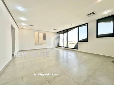4 Bedroom Flat for Rent in Hawally, Kuwait City - Spacious Four Bedroom Floor for Rent in Al-Siddeeq