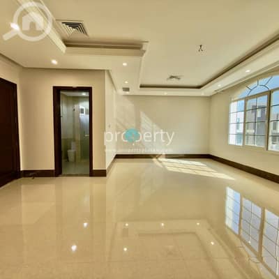 شقة 4 غرف نوم للايجار في حولي، مدينة الكويت - full floor four bedroom with rooftop for rent in Rumaithya,Kuwait City