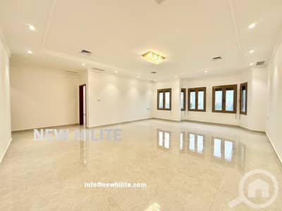 شقة 5 غرف نوم للايجار في الشهداء، مدينة الكويت - Renovated 5BR Floor for Rent in Shuhada