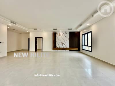 فلیٹ 4 غرف نوم للايجار في مبارك الكبير، مدينة الكويت - Spacious 4-Master Bedroom Floor for Rent in Al-Massayel