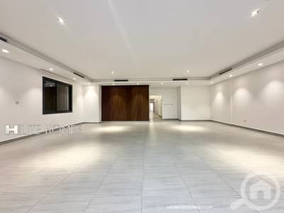 3 Bedroom Apartment for Rent in Kuwait Free Trade Zone, Kuwait City - Three Master bedroom apartment for rent in Daiya