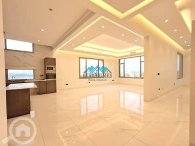 فلیٹ 4 غرف نوم للايجار في سلوى، مدينة الكويت - Luxury 4 Master Bedroom Sea View Apartment in Salwa