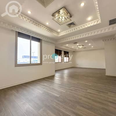 فلیٹ 4 غرف نوم للايجار في الصديق، مدينة الكويت - Spacious 4 bedroom apartment for rent in siddeeq