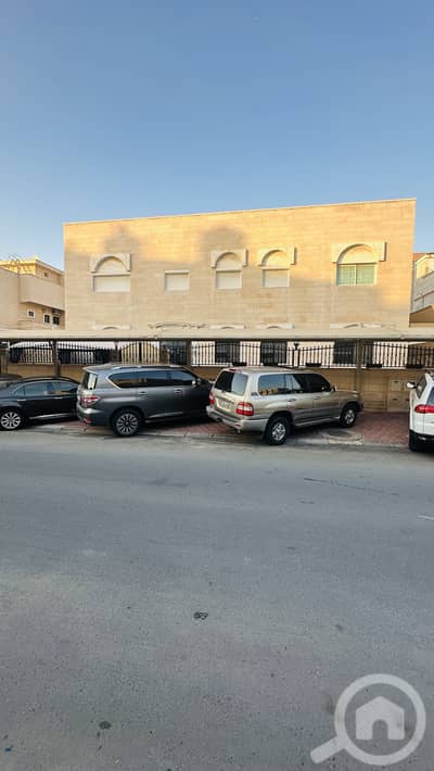 8 Bedroom Villa for Sale in Al Jabriya, Kuwait City - للبيع بيت في الجابرية – قطعة 11 فرصة مميزة للسكن أو الاستثمار