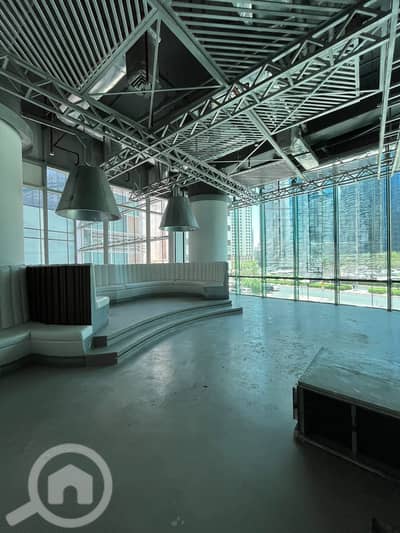عقارات تجارية اخرى  للايجار في الشرق، مدينة الكويت - Commercial Shop with a grace period for rent in Sharq.