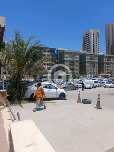 مجمع تجاري  للايجار في مهبولة، مدينة الكويت - للايجار للشركات عمارة في المهبولة