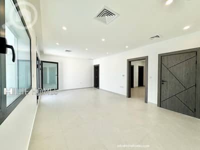 فلیٹ 3 غرف نوم للايجار في الجابرية، مدينة الكويت - Brand new 3 master bedroom penthouse with roof for rent in Jabriya