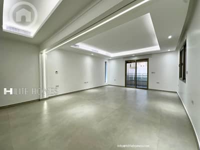 شقة 3 غرف نوم للايجار في سلوى، مدينة الكويت - Spacious three master bedrooms floor with balcony for rent in Salwa