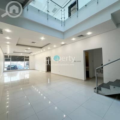 فیلا 5 غرف نوم للايجار في الزهراء، مدينة الكويت - Spacious Triplex with Pool for Rent in Zahra