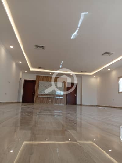 4 Bedroom Villa for Rent in Al Jabriya, Kuwait City - للإيجار دور وربع في الجابرية