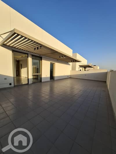 2 Bedroom Flat for Rent in Al Rawda, Kuwait City - للايجار شقه بالروضه دور ثالث مع رووف كبير تشطيب vip