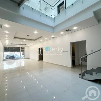 فیلا 5 غرف نوم للايجار في الزهراء، مدينة الكويت - Spacious Triplex with Pool for Rent in Zahra