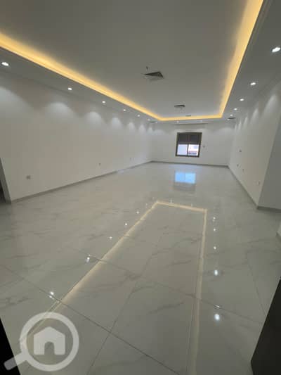 5 Bedroom Flat for Rent in Mishref, Kuwait City - للإيجار دور في مشرف ٥ غرف منهم ٣ ماستر 5 Bedroom Flat for Rent in Mishref, Kuwait City - للإيجار دور في مشرف ٥ غرف منهم ٣ ماستر