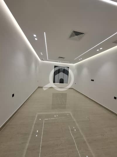 5 Bedroom Apartment for Rent in Rumaithiya, Kuwait City - للايجار شقه بالرميثيه دور اول مصعد تشطيب جديد اول ساكن
