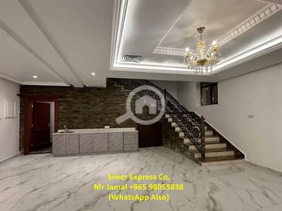4 Bedroom Villa for Rent in Al Missila, Kuwait City - Luxurious 4 Bedroom Duplex with Garden in Masayeel.