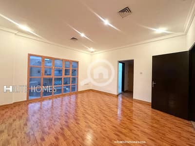 3 Bedroom Flat for Rent in Salwa, Kuwait City - Three bedroom apartment with balcony for rent in salwa ,next to BSK