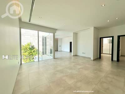شقة 3 غرف نوم للايجار في الروضة، مدينة الكويت - Three Master bedroom floor for rent in Rawda