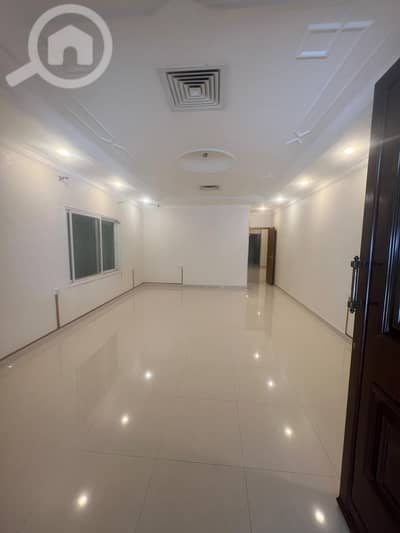 5 Bedroom Apartment for Rent in Salwa, Kuwait City - للإيجار دور ارضي سلوي لي ٣ مداخل 5 Bedroom Apartment for Rent in Salwa, Kuwait City - للإيجار دور ارضي سلوي لي ٣ مداخل