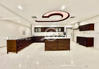 3 Bedroom Flat for Rent in Fahad Al Ahmed, Kuwait City - 3-Bedroom Ground Floor Apartment for Rent – Fahad Al Ahmad