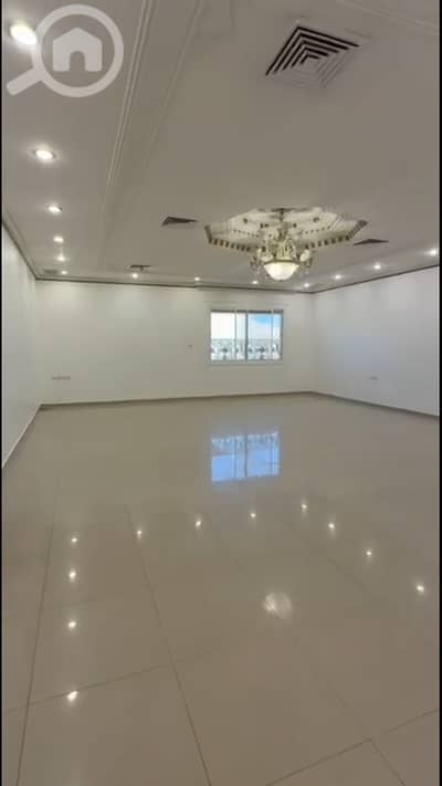 3 Bedroom Flat for Rent in Fahad Al Ahmed, Kuwait City - للإيجار دور سوبر ديلوكس بمنطقه فهد الأحمد