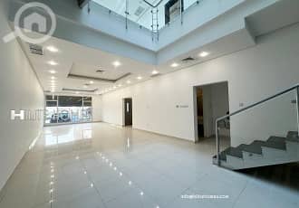 فلیٹ 5 غرف نوم للايجار في الزهراء، مدينة الكويت - Triplex with Pool for rent in Zahara فلیٹ 5 غرف نوم للايجار في الزهراء، مدينة الكويت - Triplex with Pool for rent in Zahara