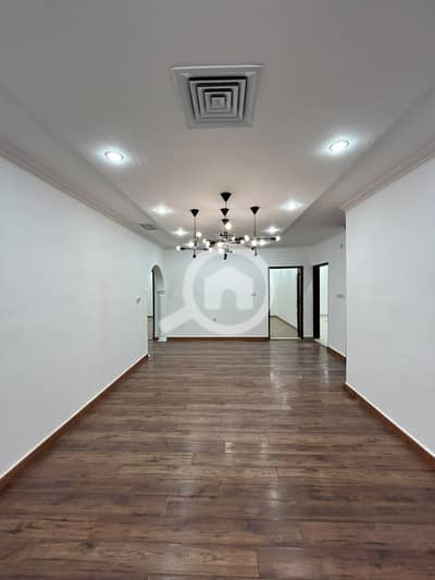 فلیٹ 5 غرف نوم للايجار في مبارك الكبير، مدينة الكويت - Apartment for rent in Mubarak Al-Kabeer