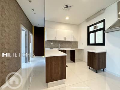 2 Bedroom Flat for Rent in Sabah Al Salem, Kuwait City - Two-bedroom apartment with a balcony in Sabha Al Salem