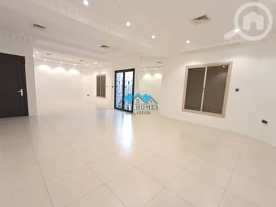 فلیٹ 4 غرف نوم للايجار في الشهداء، مدينة الكويت - Luxury 4 Bedroom Ground Floor with Private Entrance in Shuhada