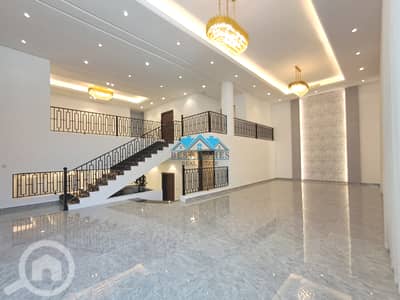 فلیٹ 6 غرف نوم للايجار في فنيطيس، مدينة الكويت - Luxury 6 Bedroom Triplex House with Private Entrance in Funaitees فلیٹ 6 غرف نوم للايجار في فنيطيس، مدينة الكويت - Luxury 6 Bedroom Triplex House with Private Entrance in Funaitees