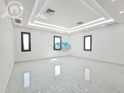 شقة 4 غرف نوم للايجار في فنيطيس، مدينة الكويت - Bright 3 Bedroom Floor Apartment with Open Kitchen in Funaitees شقة 4 غرف نوم للايجار في فنيطيس، مدينة الكويت - Bright 3 Bedroom Floor Apartment with Open Kitchen in Funaitees
