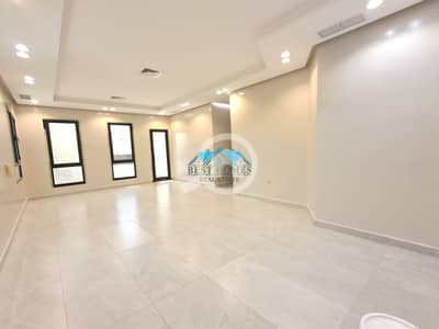 فلیٹ 4 غرف نوم للايجار في السرة، مدينة الكويت - Modern 4 Bedrooms Apartment with 2 Living Halls in Surra