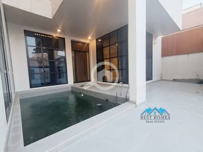 فیلا 5 غرف نوم للايجار في السالمية، مدينة الكويت - Luxury 5 Master Bedroom Villa with Private Pool & Huge Yard in Salmiya فیلا 5 غرف نوم للايجار في السالمية، مدينة الكويت - Luxury 5 Master Bedroom Villa with Private Pool & Huge Yard in Salmiya