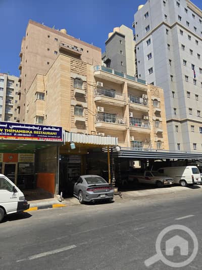 مجمع تجاري  للبيع في المنقف، مدينة الكويت - للبيع عمارة قديمة بالمنقف
