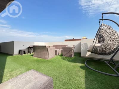 شقة 2 غرفة نوم للايجار في فنيطيس، مدينة الكويت - Fnaitees – Wonderful, Fully Furnished, Two Bedroom Apartment w/terrace