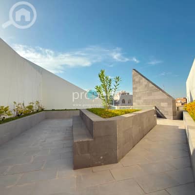 فلیٹ 3 غرف نوم للايجار في الروضة، مدينة الكويت - Three Master bedroom floor for rent in Rawda, Kuwait City