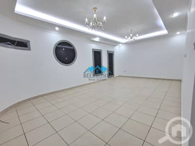 فلیٹ 3 غرف نوم للايجار في السلام، مدينة الكويت - Bright 3 Master Bedroom First Floor Apartment with Balcony in Salam