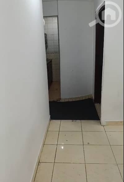 2 Bedroom Flat for Rent in Maidan Hawalli, Kuwait City - شقة للايجار ميدان حولي عزوبي او شركات