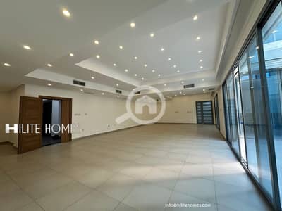 فلیٹ 3 غرف نوم للايجار في ابو فطيرة، مدينة الكويت - Three bedroom bright basement for rent with pool in Abu Fataira