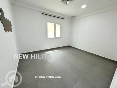 فلیٹ 2 غرفة نوم للايجار في المنطقة الحرة، مدينة الكويت - Modern Two Bedroom Apartment for Rent in Bneid Al Qar