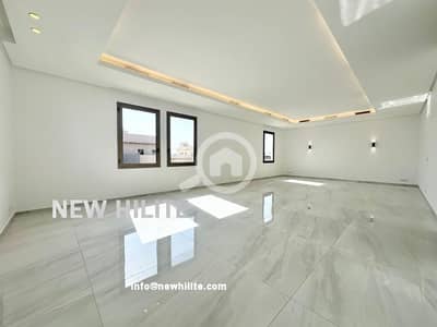 فلیٹ 3 غرف نوم للايجار في الروضة، مدينة الكويت - Spacious Modern 3 Master Bedroom Floor for Rent in Rawda
