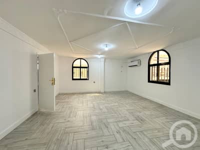 5 Bedroom Villa for Rent in Sabah Al Salem, Kuwait City - Fully Renovated Five Bedroom House for Rent in Sabah Al-Salem