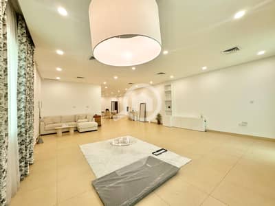 4 Bedroom Flat for Rent in Mishref, Kuwait City - Spacious Four Bedroom Floor with Balcony for Rent in Mishref 4 Bedroom Flat for Rent in Mishref, Kuwait City - Spacious Four Bedroom Floor with Balcony for Rent in Mishref