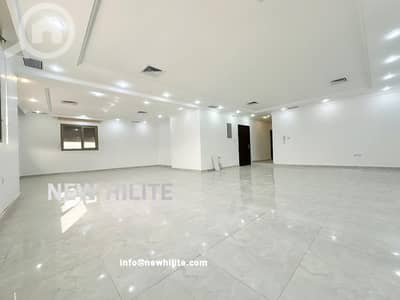 4 Bedroom Flat for Rent in Salwa, Kuwait City - Spacious 4-Bedroom Floor for Rent in Salwa