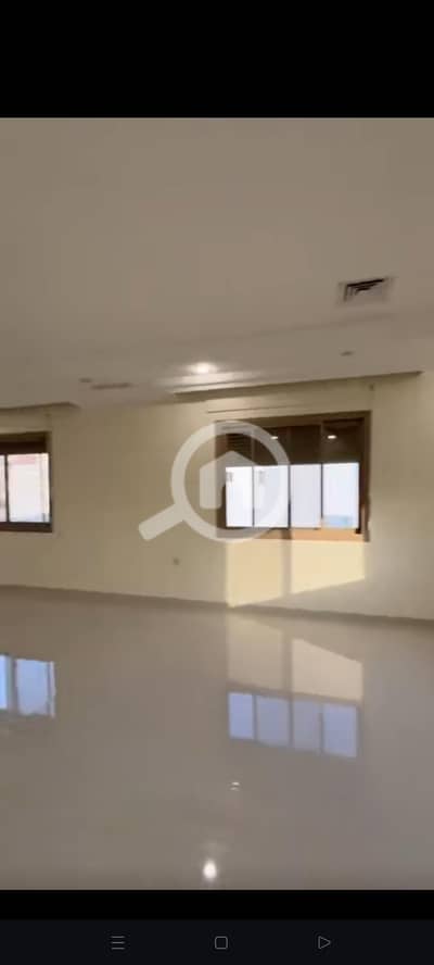 5 Bedroom Flat for Rent in Hateen, Kuwait City - للايجار دور في حطين ثاني مصعد